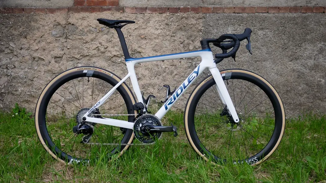 Falcn RS 105 DI2 FRS01Bm(M) | Ridley