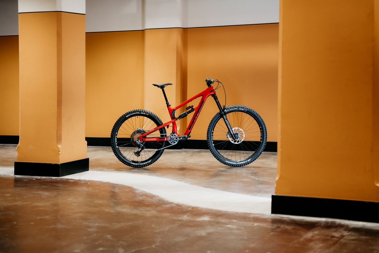 Nukeproof Mega Carbon-2.jpg