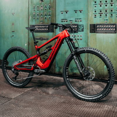 Advanced carbon frame construction