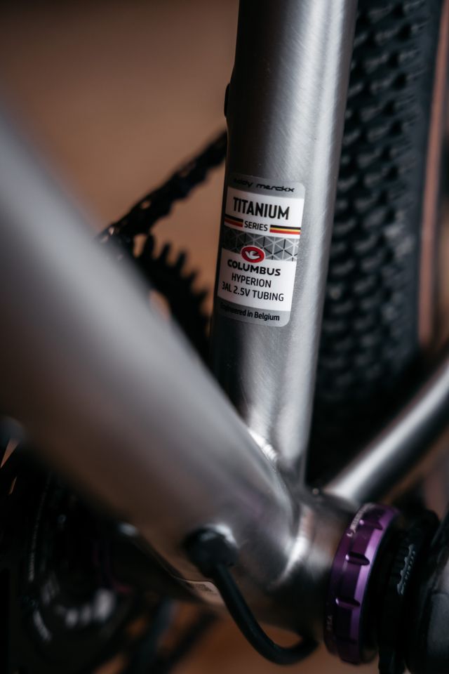 Columbus Hyperion Titanium