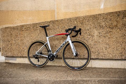 Noah Disc Ultegra NHD01Bs(M) | Ridley
