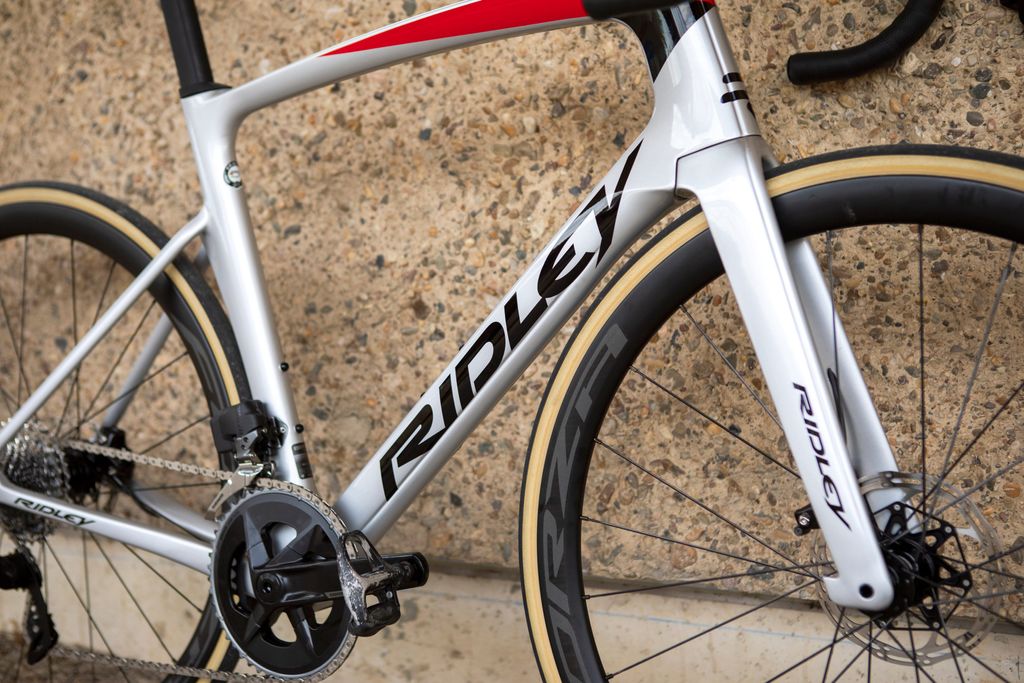 RIDLEY　NOAH RIDLEY NOAH FAST RIVAL AXS DISC AERO ROAD BIKE - Bike Check