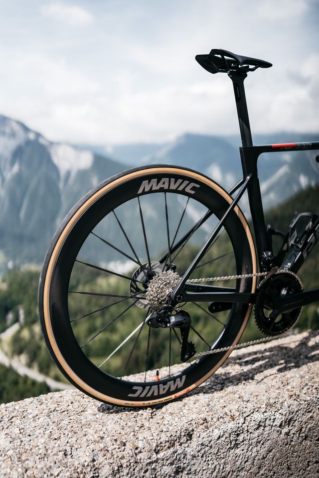 LIGHTWEIGHT AERO SEATPOST