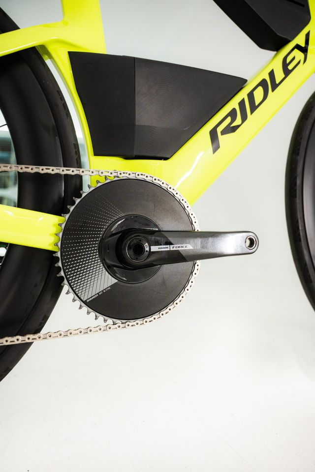 Aerodynamic storage system